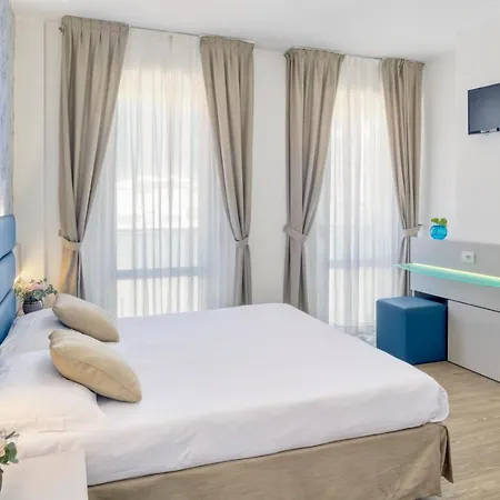 Astoria 4*