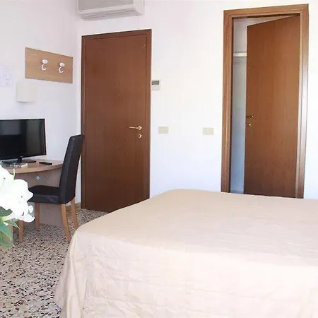 Hotel Astoria 4*
